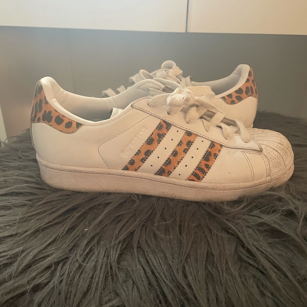 Leopard adidas